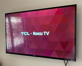 TCL Roku 43in HD Smart TV NO REMOTE 22x38in
