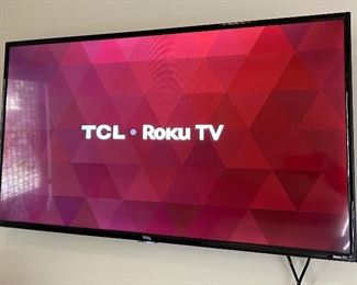 TCL Roku 43in HD Smart TV NO REMOTE 22x38in
