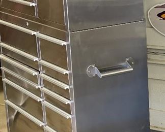 HammerHead LX Tool Box Stainless Steel 41in 19 Drawer 2002-1800 62x46x19.5in HxWxD