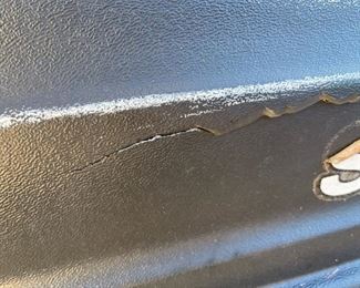 AS-IS Thule Ascent 1700 Roof Box Ski Carrier 90 in long