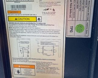 Traeger JUNIOR Wood Pellet Grill BBQ055.04 36x36x16 HxWxD