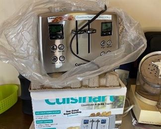 New in the box CUISINART Model RBT-875PC Countdown 4 Slice Stainless Steel Toaster 1800W