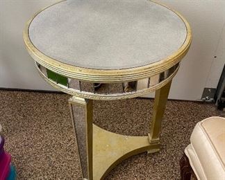 Circular mirrored and table/lampstand 20in diameter x 26in tall