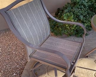 Outdoor patio table & 2 chairs table 27in diameter 28in tall Chairs 25in x 25in x 38in