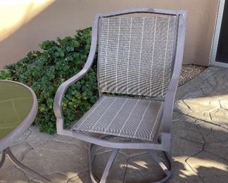 Outdoor patio table & 2 chairs table 27in diameter 28in tall Chairs 25in x 25in x 38in