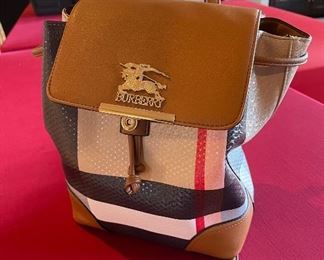 Burberry purse