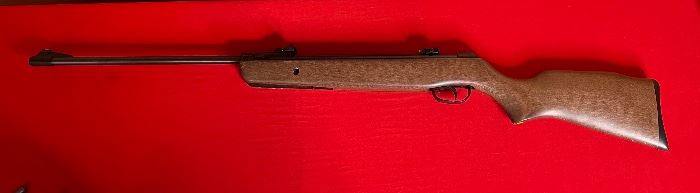 Gamo Hunter 220 .177 Pellet Air Rifle 43in Long
