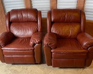 Priced separately. #1 Lane Furniture Leather Recliner 43x38x38in HxWxD
#2 Lane Furniture Leather Recliner 43x38x38in HxWxD
