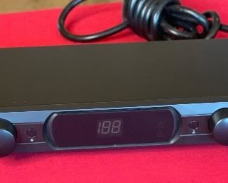 Panamax MR4300 Power Conditioner Surge protector 2x17.8.5in HxWxD
