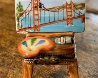 Limoges France Elda Creations Mini Artists Easel Porcelain figure 3x1.5x1.5in HxWxD
