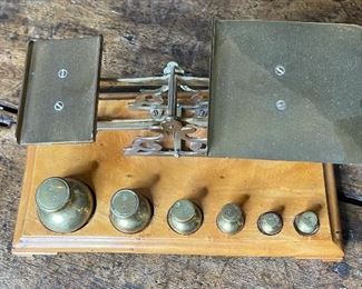STS Antique English Postal Scale 4.25x9.5x5.25in HxWxD