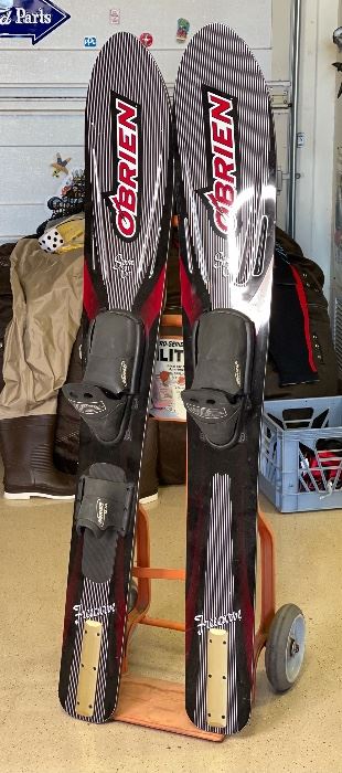 O'Brien Freecarve Wide Track Water Ski PAIR