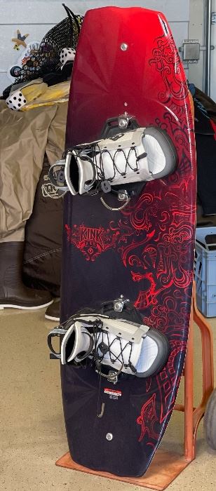 CWB Kink Wakeboard Connelly