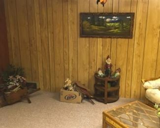 Tables, wall hangings