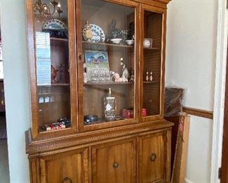 CHINA HUTCH
