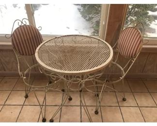 Metal Bistro TableChairs