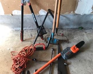 Outdoor Tools and Remington Branch Wizard Pole Saw