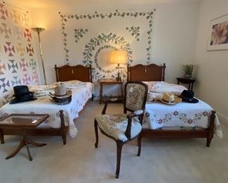 TWIN BEDS AND QUILTS