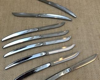 Set of 8 stainless steel Carvel Hall steak knives with box