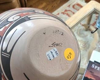 Signed Navajo pottery. Picture 2 of 2