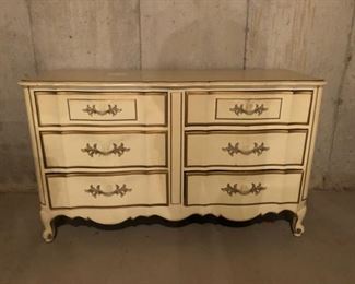 Painted 6-drawer bureau