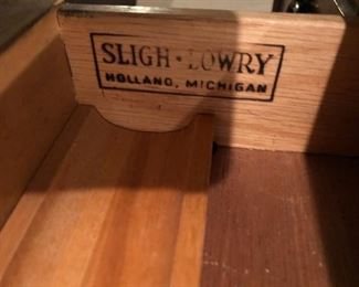 Sligh Lowry leather top writing desk. Picture 2 of 2
