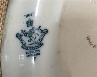 Royal Staffordshire Iris Blue Sauce Boat with lid and underplate (underplate has a chip). Photo 2 of 2