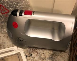 Wolfgang Puck Bistro collection hand-held mixer. Never used!
