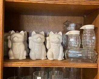 Everyday glasses, "Lucky Cat" mugs