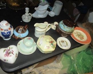 Lowestoft, Wedgwood, Minton, Derby, and other fine English collectible porcelain