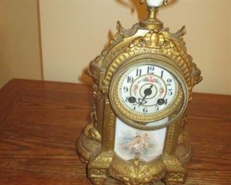 French ormolu and porcelain mantle clock