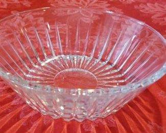 LOT A20- $35- VAL ST. LAMBERT BOWL, 9 X 3