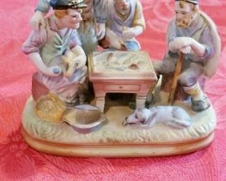 LOT A33- $20- VINTAGE FIGURINE 6" TALL