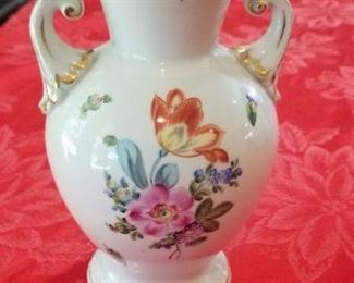 LOT C 21- $40- HEREND VASE 8" TALL