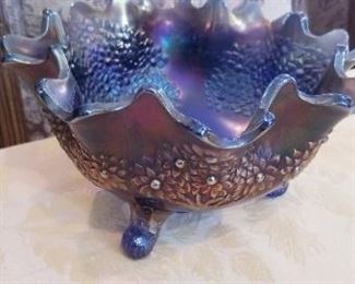 LOT C24- $95- SPECTACULAR VINTAGE FENTON IRRIDISCENT CARNIVAL GLASS SCALLOPED BOWL, 10' WIDE X 5 3/4 TALL