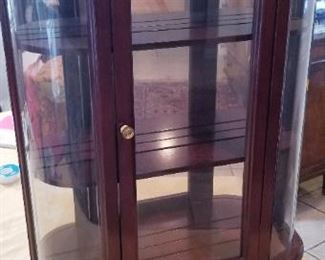 LOT D 6- $95- VINTAGE MAHOGANY WALL OR TABLE TOP DISPLAY CABINET 25X 21X 6