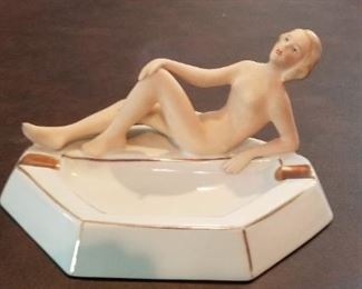 LOT T4- $110- ART DECO GERMAN PORCELAIN FIGURAL ASHTRAY C. 1930S 7W X 3 1/2"