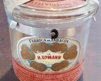 LOT T7- $45- H. UPMANN CIGAR HUMIDOR 7" X 6