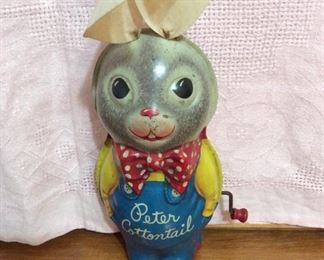 1950's tin Peter Cottontail wind up