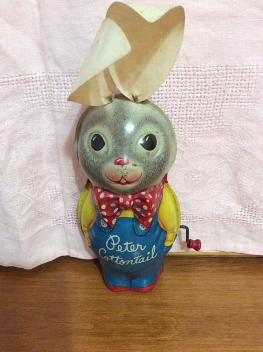 1950's tin Peter Cottontail wind up
