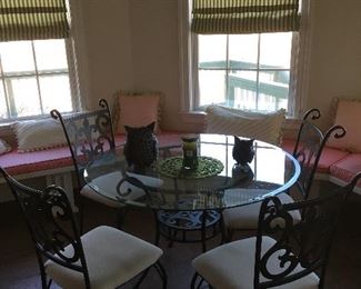 Bistro/ Kitchen Table w/ 4 Chairs
