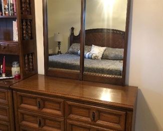 Dixie 6 drawer dresser and mirror $110