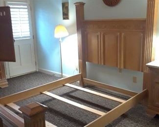 Bed frame, pine, columnar posts, high headboard