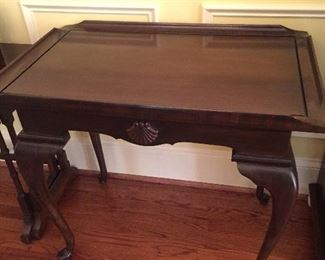 Small Queen Anne Style Server