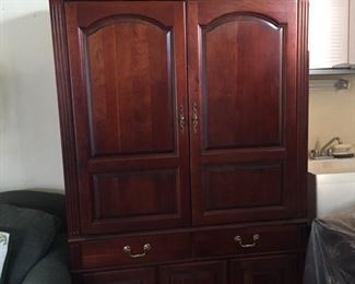 Pennsylvania House Entertainment Cabinet