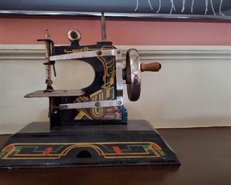 Mini Sewing machine
