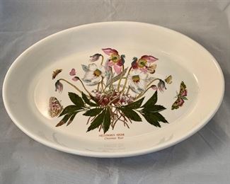 $30 - Portmeiron Botanical Oval baking dish 'Christmas Rose'; 14.5" x 9"  