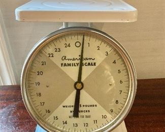 $20 - Vintage kitchen scale; 8.5" H x 8.5" W 