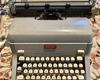 $75 - Vintage Royal typewriter