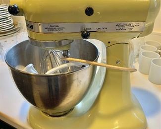 $120 - Vintage KitchenAid Mixer - tested and works!